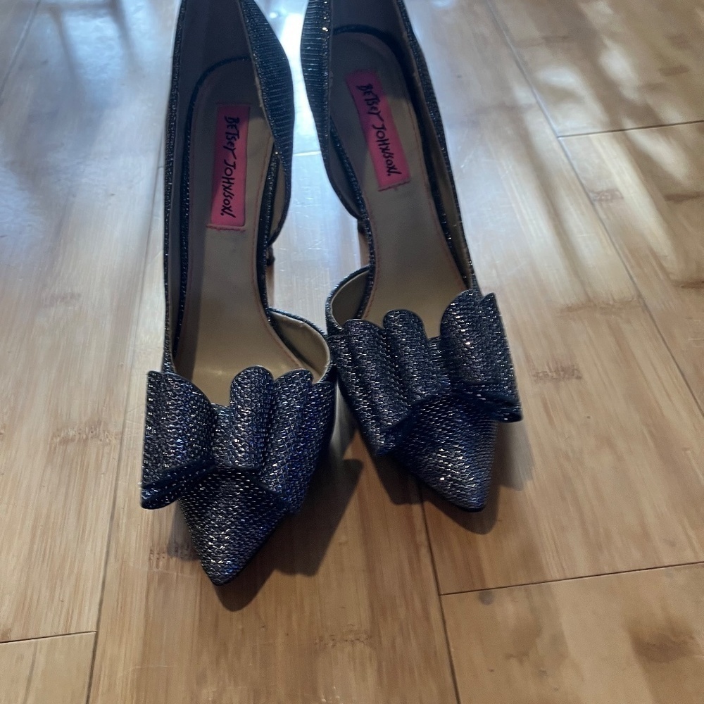 Betsey Johnson Prince Dorsay Bow Toe Pumps - Pewter - Picture 5 of 10